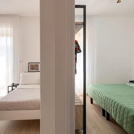 Florida Apartment *